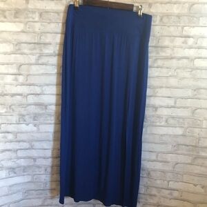 Apt 9 maxi skirt with slit size medium